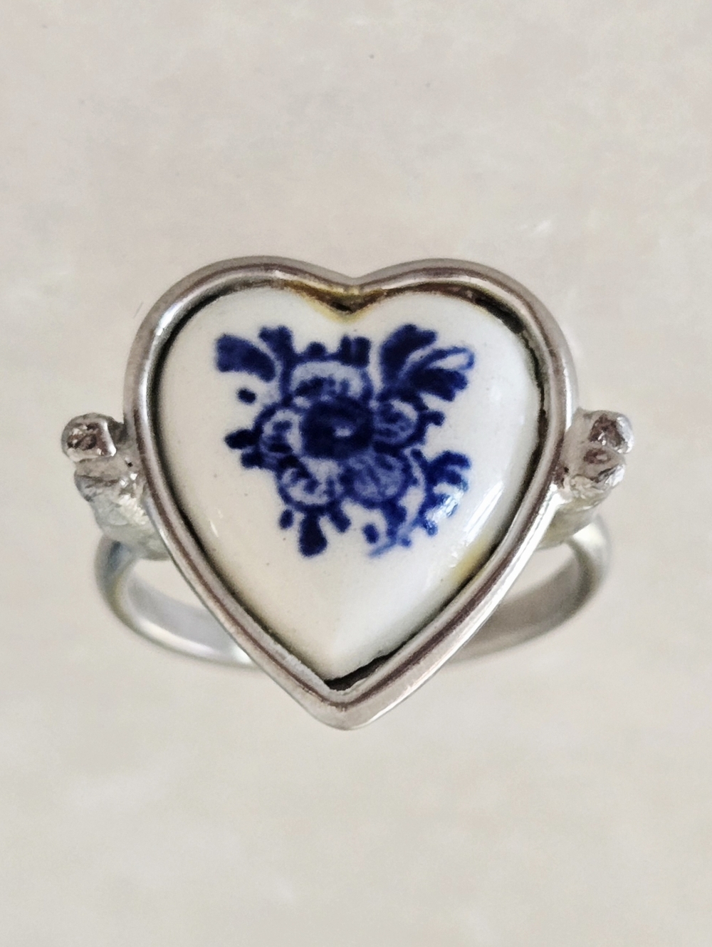 Vtg Painted Ceramic Floral Heart Shaped Ring, Silver Tone, Romantic, 7 - Picture 2 of 7